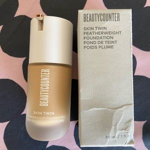 Beautycounter Skin Twin Featherlight foundation - Med 340